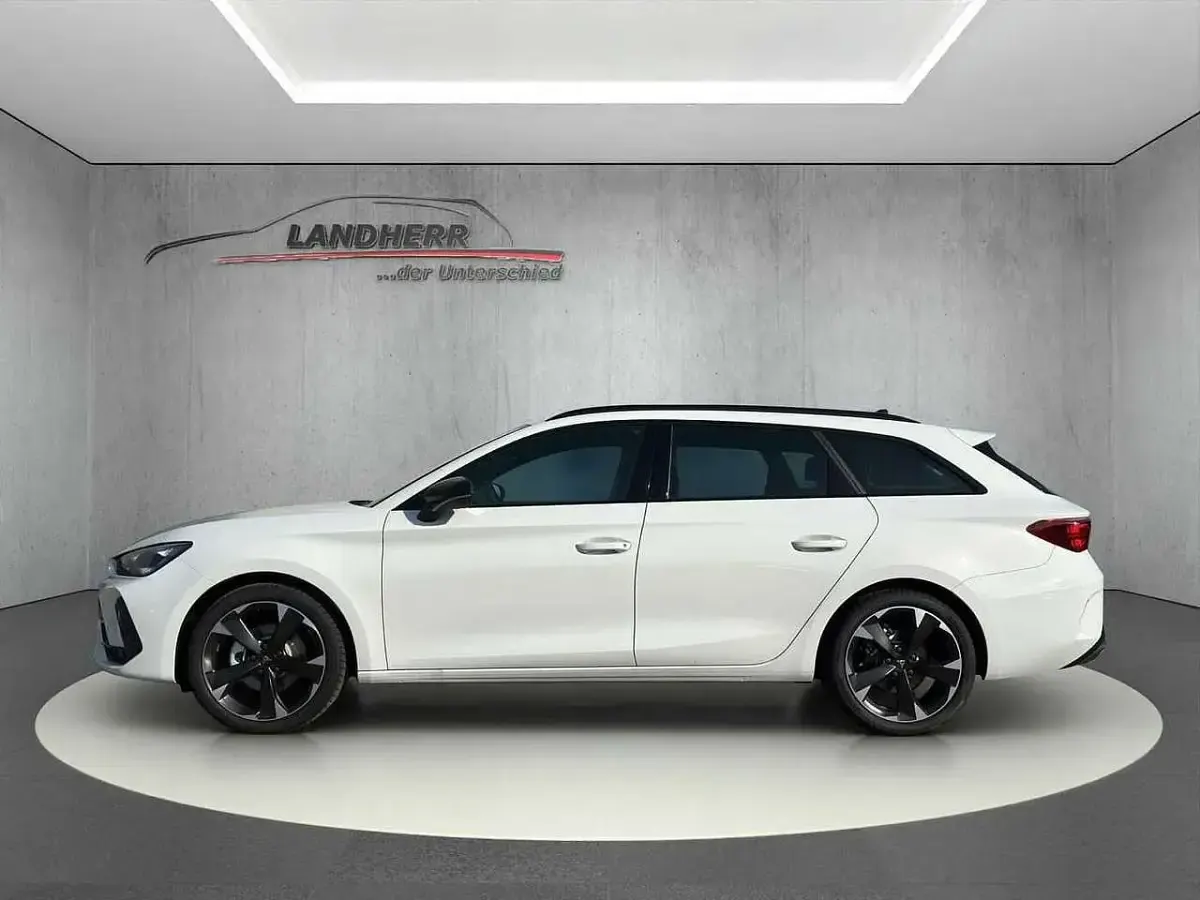 Neu Cupra Leon 150 PS (110 kW) 2026 Weiß Limousine