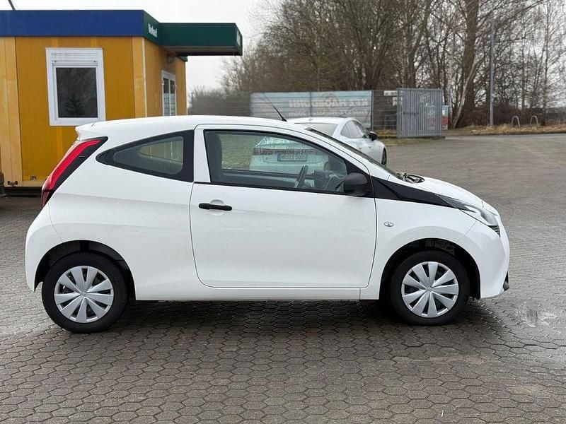 Gebraucht Toyota Aygo 72 PS (52 kW) 2020 Weiß Kleinwagen