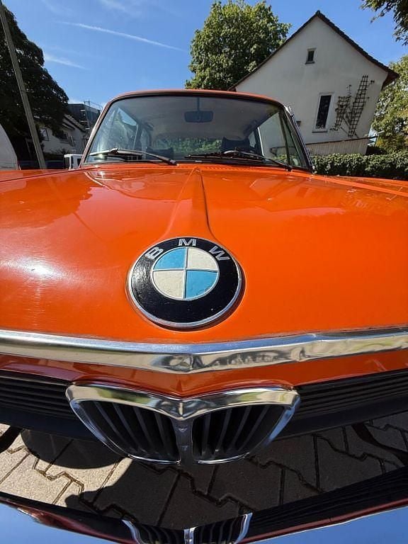 Orange Gebraucht 1974 BMW 1602 Sport Line Limousine | 22.999 € - Bild 1/4