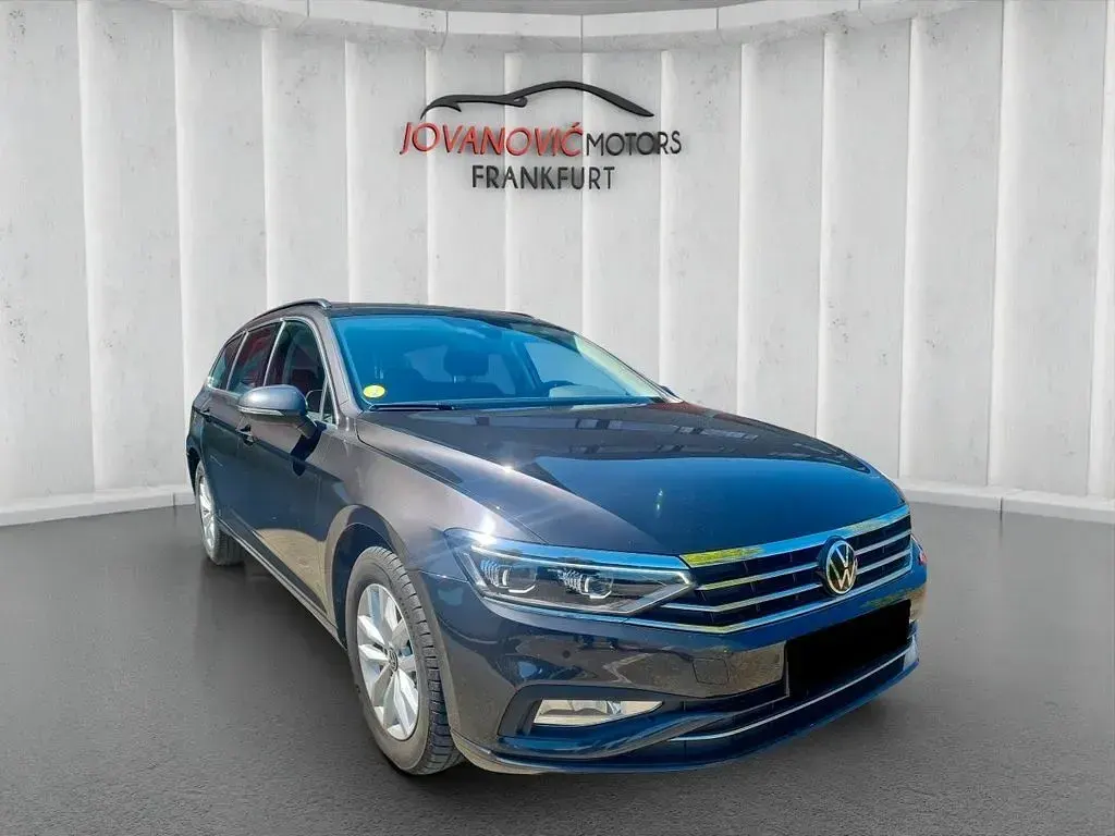 Gebraucht VW Passat Style 122 PS (89 kW) 2022 Grau Kombi