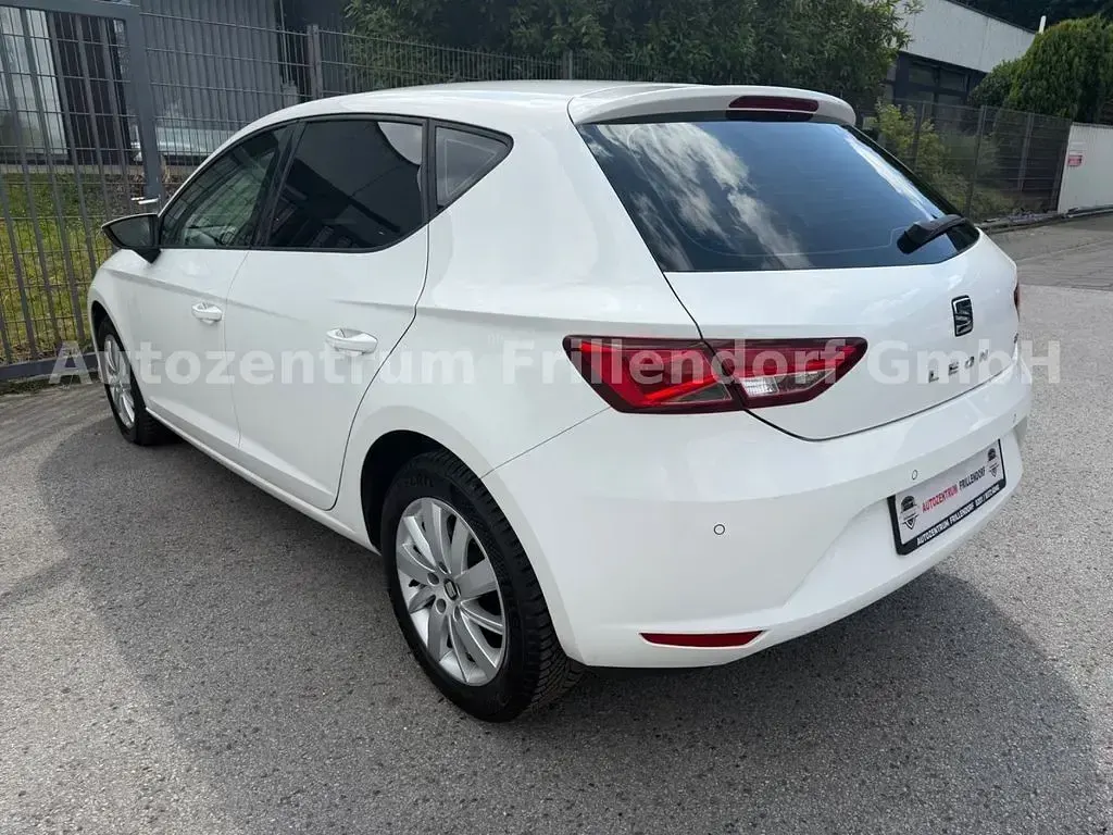 Gebraucht Seat Leon Reference 86 PS (63 kW) 2017 Weiß Limousine