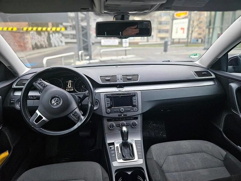 Gebraucht VW Passat 122 PS (89 kW) 2012 Schwarz Kombi