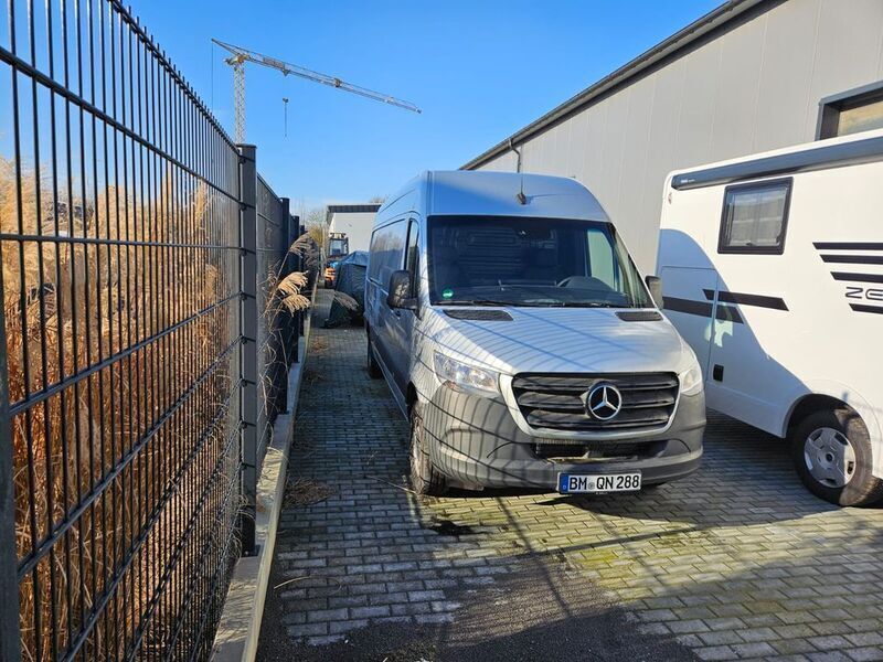 Silber Gebraucht 2023 Mercedes Sprinter Van | 41.060 € (Fairer Preis) - Bild 1/4