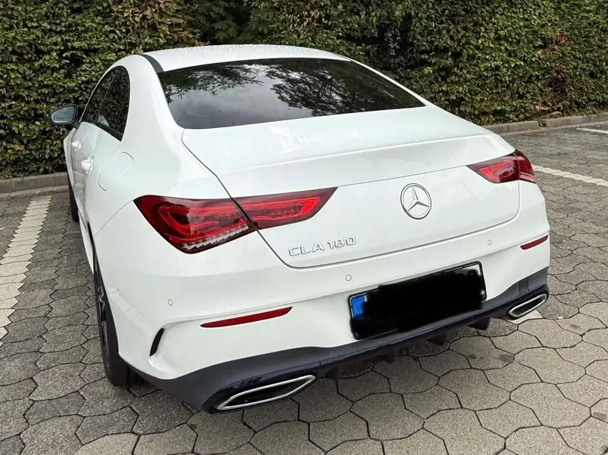 Gebraucht Mercedes CLA180 AMG line 136 PS (100 kW) 2021 Weiß Coupé
