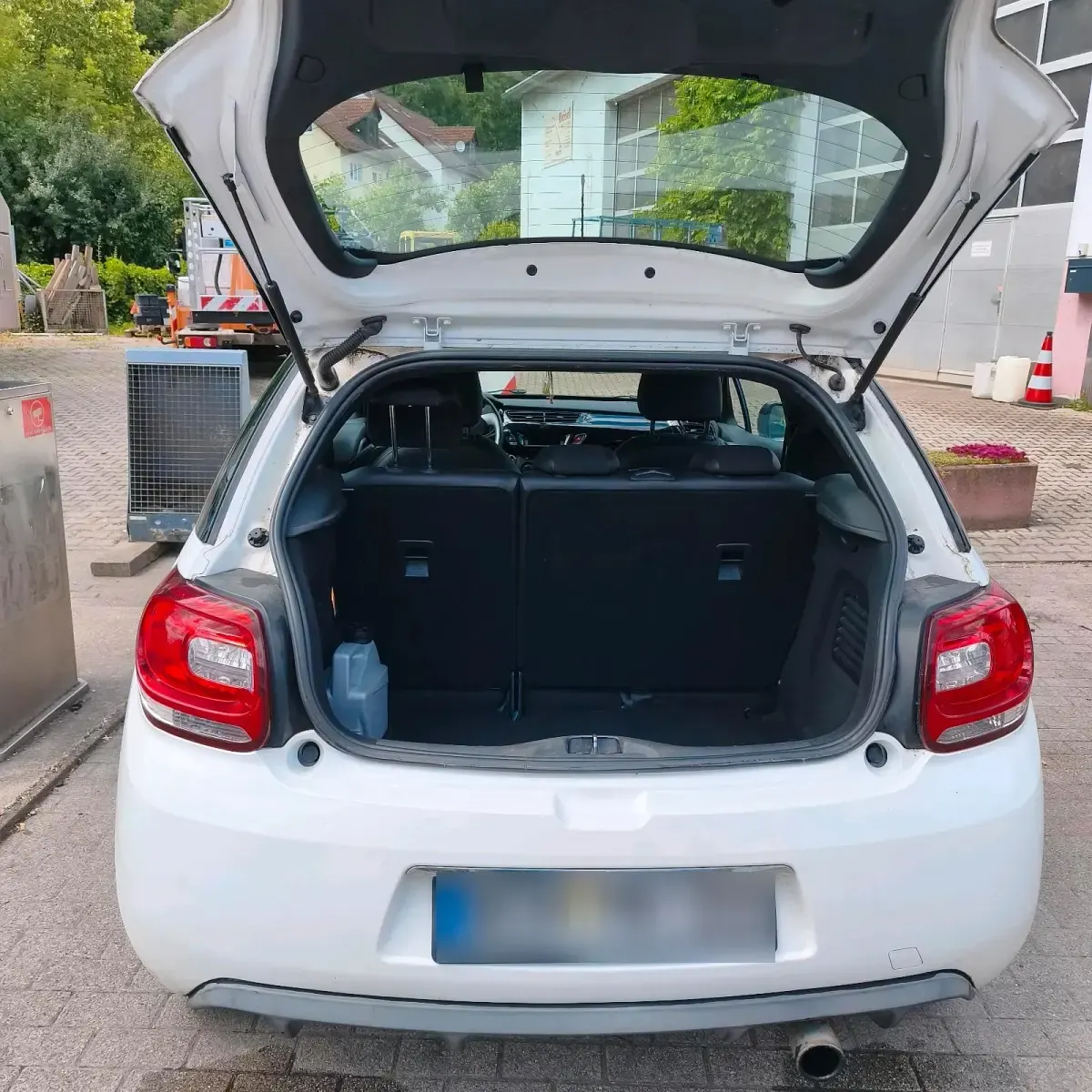 Gebraucht Citroën DS3 95 PS (69 kW) 2011 Weiß Kleinwagen