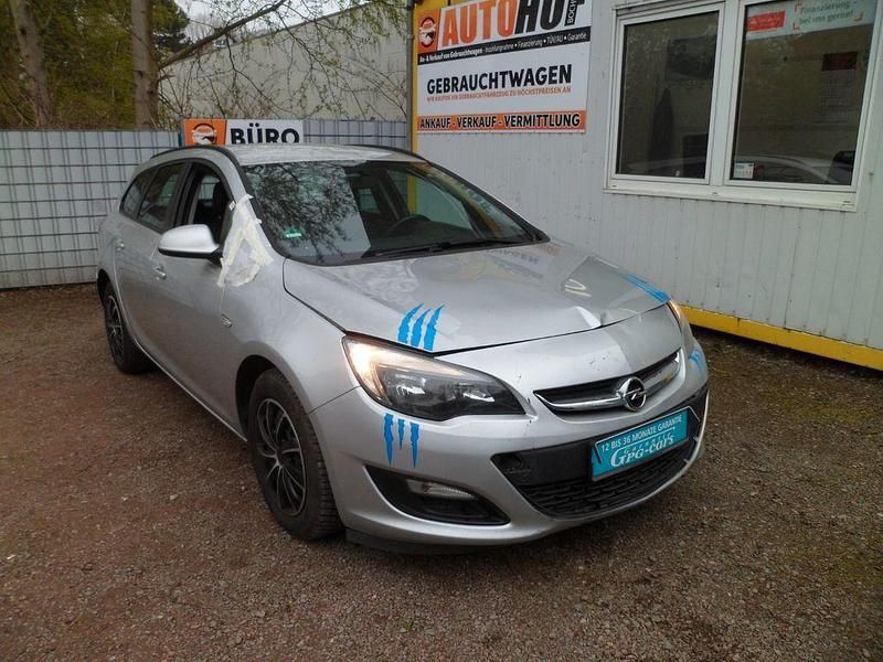 Gebraucht Opel Astra Edition 165 PS (121 kW) 2015 Silber Kombi