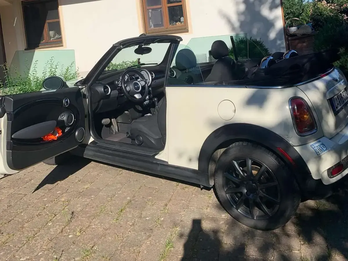 Gebraucht Mini Cooper S Cabriolet 174 PS (127 kW) 2010 Weiß Cabrio
