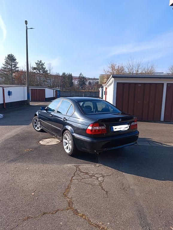 Gebraucht BMW 316 105 PS (77 kW) 2001 Schwarz Limousine