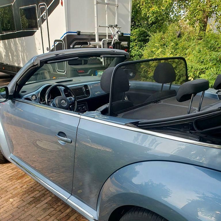 Gebraucht VW Beetle Design 150 PS (110 kW) 2018 Blau Cabrio