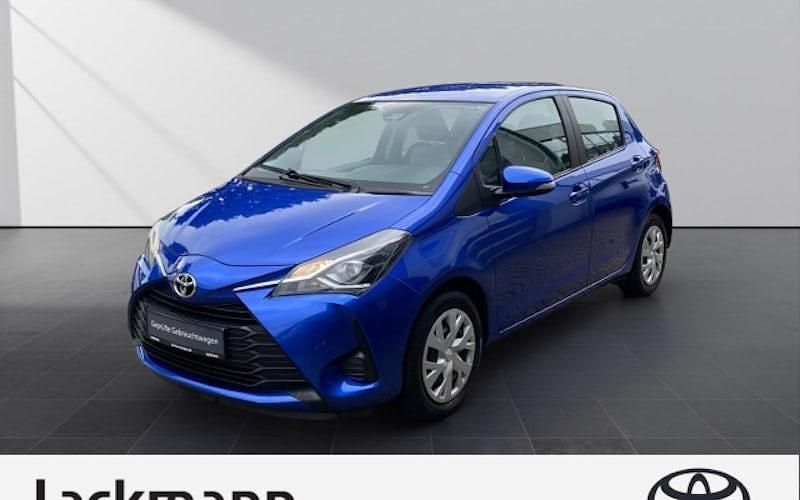 Blau Gebraucht 2019 Toyota Yaris Comfort Limousine | 12.890 € (Etwas zu teuer) - Bild 1/4