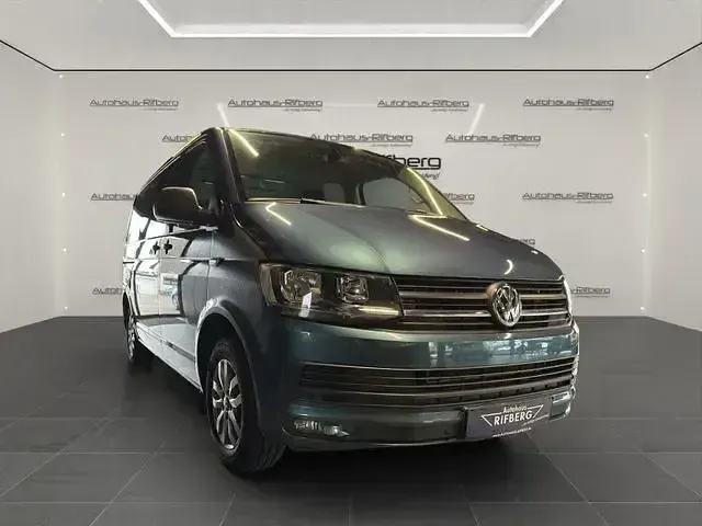 Usado VW Multivan 150 HP (110 kW) 2018 Andere Monovolume