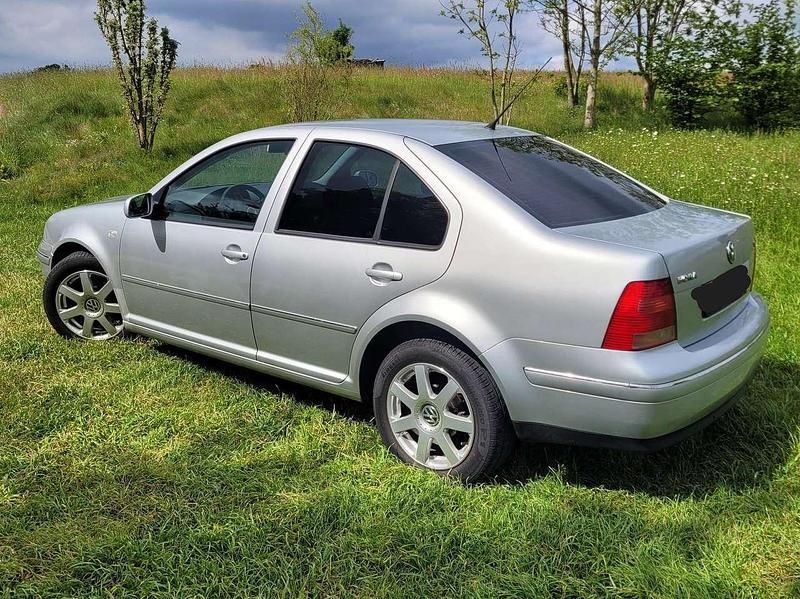 Silber Gebraucht 2003 VW Bora Pacific Limousine | 1.700 € (Guter Preis) - Bild 1/4