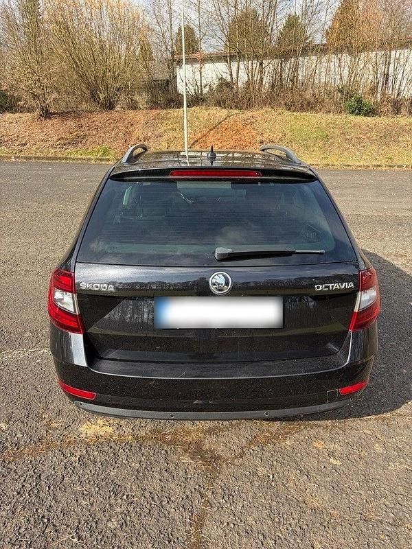Gebraucht Skoda Octavia Drive 150 PS (110 kW) 2017 Schwarz Kombi
