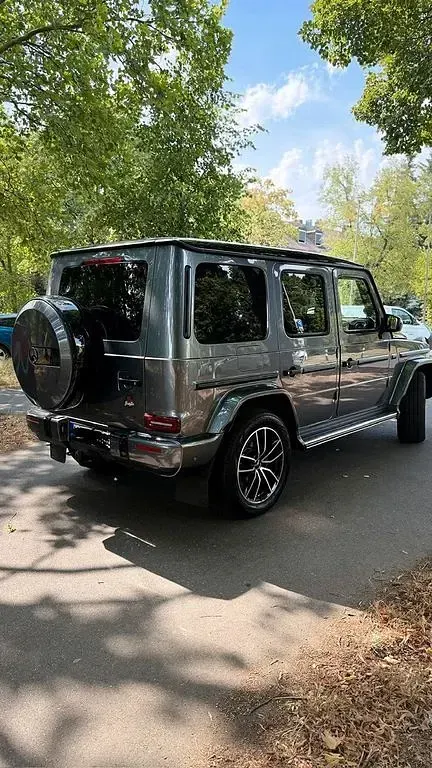 Gebraucht Mercedes G400 AMG 330 PS (242 kW) 2023 Grau SUV