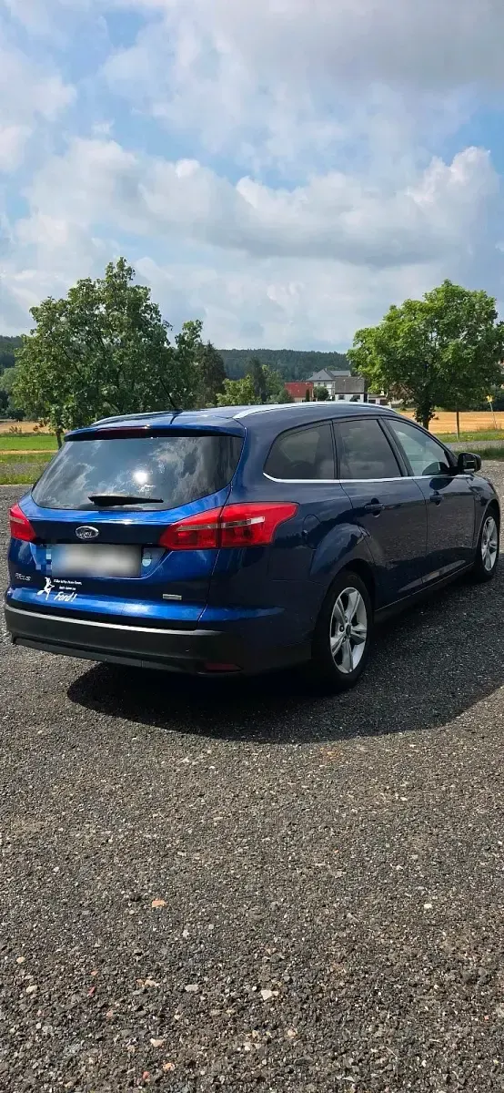 Gebraucht Ford Focus 125 PS (91 kW) 2015 Blau Kombi