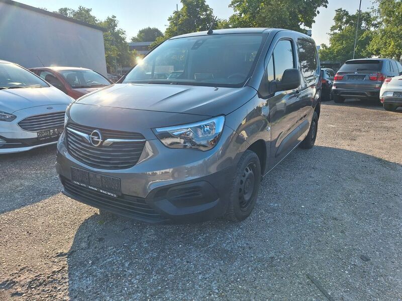 Grau Gebraucht 2020 Opel Combo Selection Van / Kleinbus | 10.990 € (Fairer Preis) - Bild 1/4