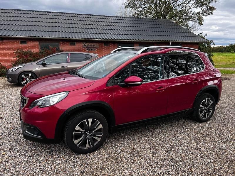 Rot Gebraucht 2018 Peugeot 2008 Allure SUV | 8.500 € (Superpreis) - Bild 1/4