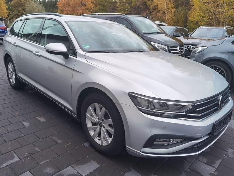 Gebraucht VW Passat Conceptline 150 PS (110 kW) 2021 Silber Kombi