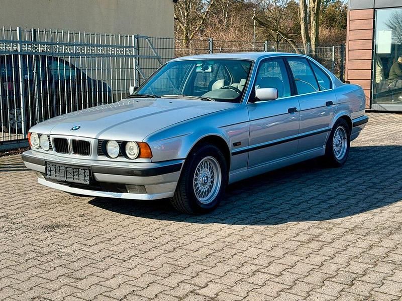 Gebraucht BMW 525 192 PS (141 kW) 1994 Silber Limousine