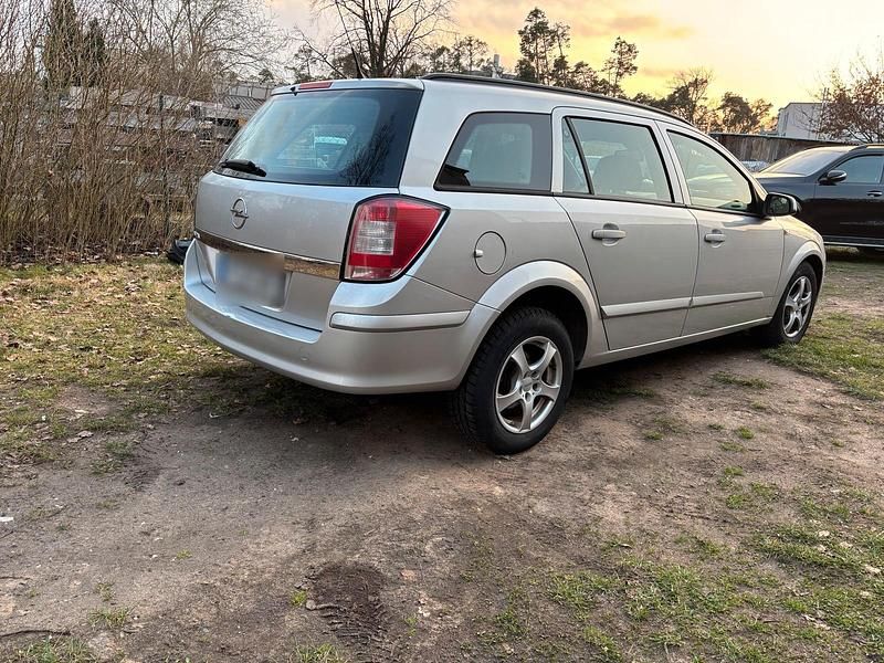 Gebraucht Opel Astra Catch Me 90 PS (66 kW) 2007 Silber Kombi