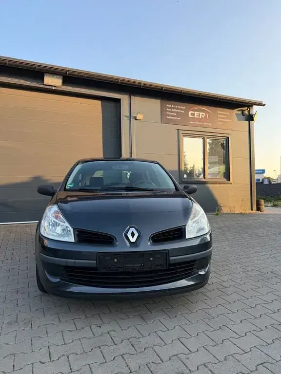 Gebraucht Renault Clio Authentique 75 PS (55 kW) 2007 Grau