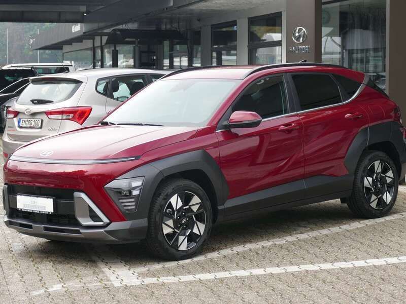 Ultimate red Gebraucht 2024 Hyundai Kona Prime SUV | 34.150 € (Teuer) - Bild 1/4