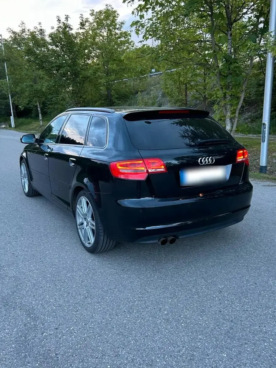 Gebraucht Audi A3 Sportback Ambition 125 PS (91 kW) 2010 Schwarz Kleinwagen