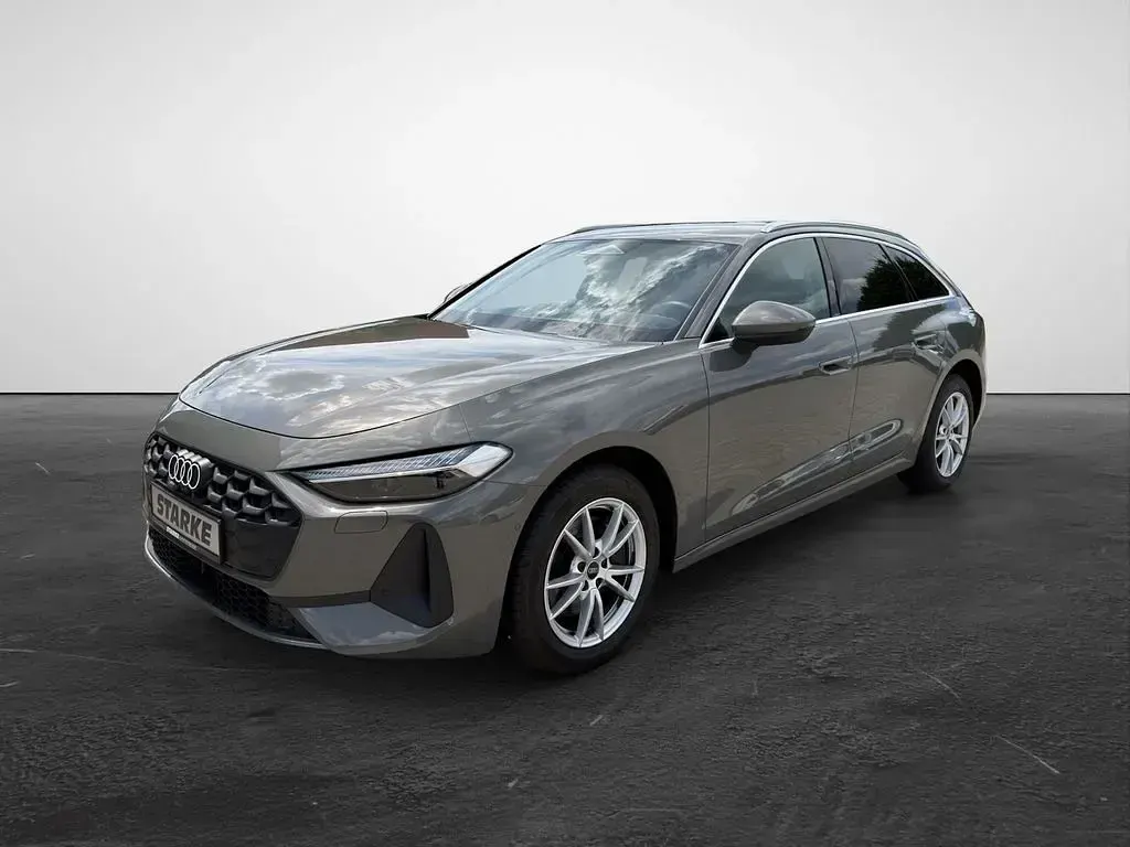 Gebraucht Audi A5 Sport 150 PS (110 kW) 2025 Grau Kombi