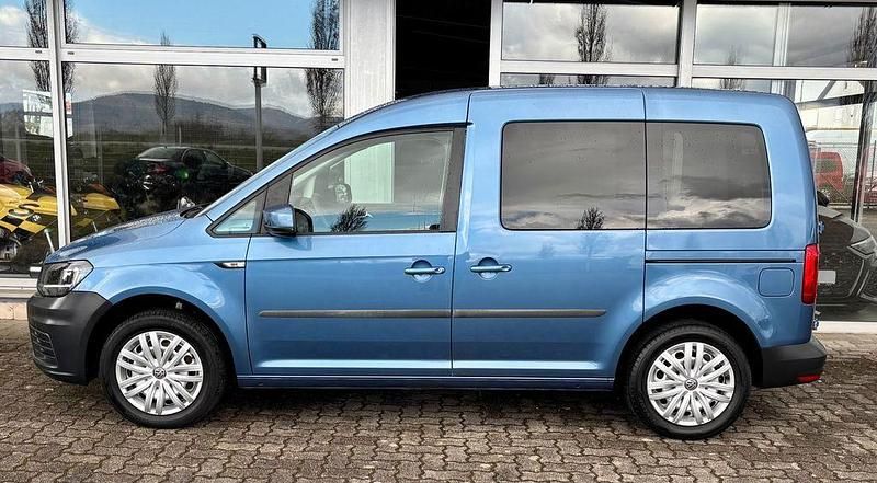 Gebraucht VW Caddy Trendline 125 PS (91 kW) 2018 Blau Van / Kleinbus