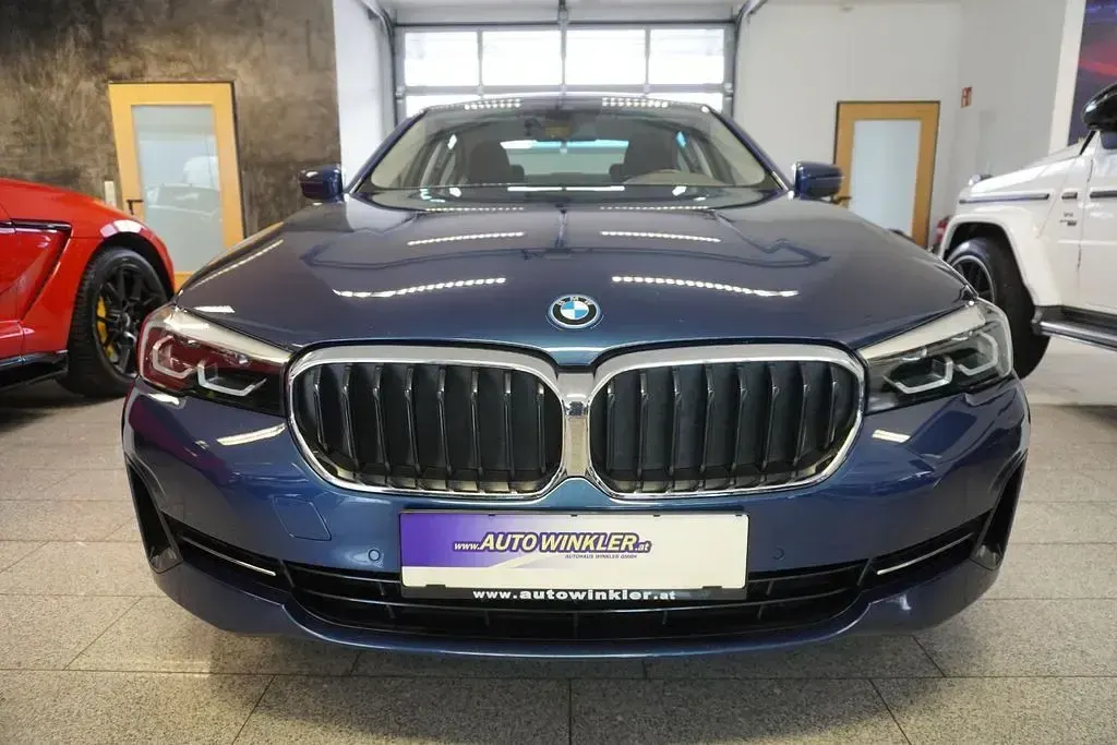 Gebraucht BMW 530e 292 PS (214 kW) 2022 Blau Limousine