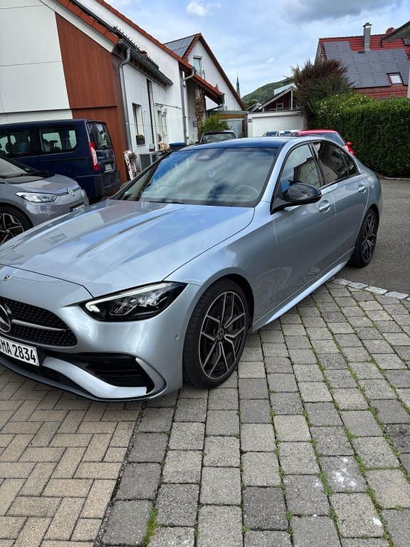 Silber Gebraucht 2023 Mercedes C300 AMG Limousine | 46.600 € (Etwas zu teuer) - Bild 1/4