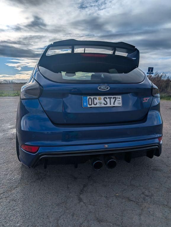 Gebraucht Ford Focus ST 250 PS (183 kW) 2016 Blau Limousine
