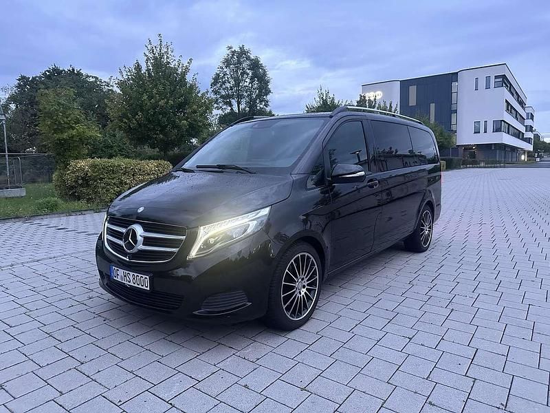 Gebraucht Mercedes V220 Edition 190 PS (139 kW) 2016 Schwarz Van / Kleinbus