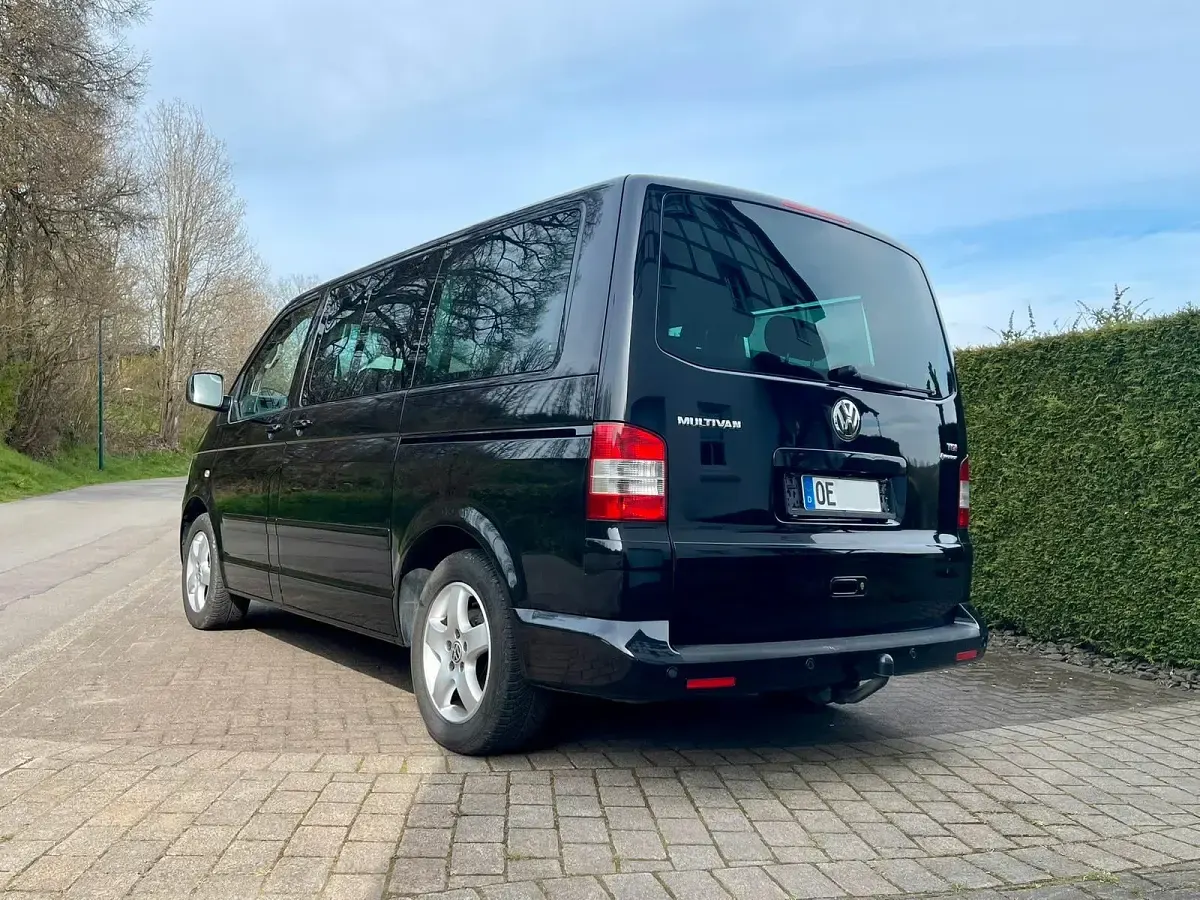 Gebraucht VW T5 Highline 174 PS (127 kW) 2009 Schwarz Van