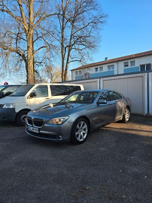 Gebraucht BMW 730 211 PS (155 kW) 2012 Silber Limousine