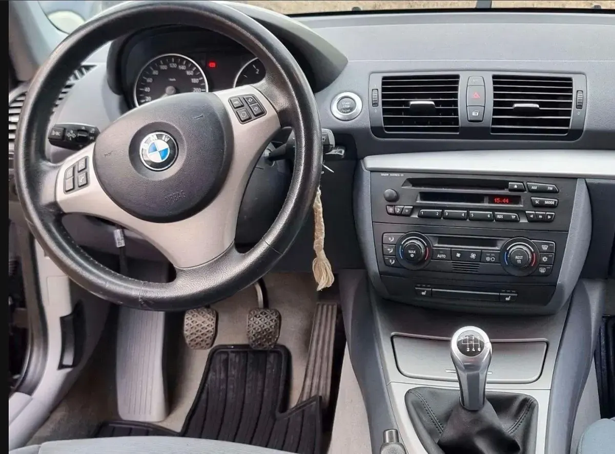 Gebraucht BMW 118 142 PS (104 kW) 2004 Schwarz Kleinwagen