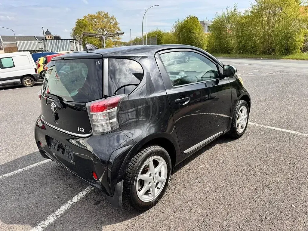Gebraucht Toyota iQ 68 PS (50 kW) 2009 Schwarz Kleinwagen