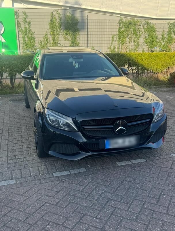 Schwarz Gebraucht 2014 Mercedes C220 Limousine | 12.500 € (Fairer Preis) - Bild 1/4