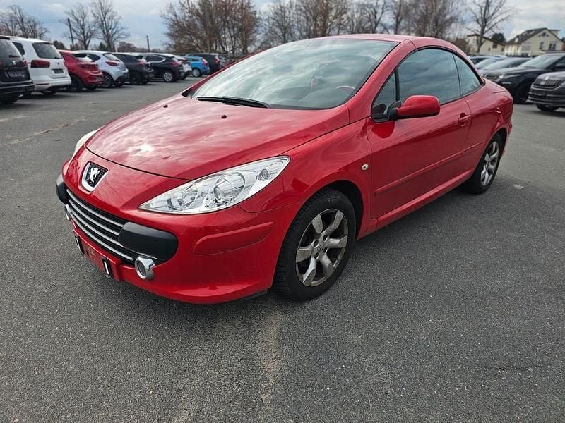 Gebraucht Peugeot 307 CC 109 PS (80 kW) 2008 Rot Cabrio