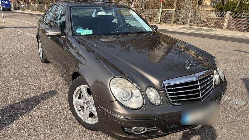 Gebraucht Mercedes 220 170 PS (125 kW) 2007 Braun Limousine