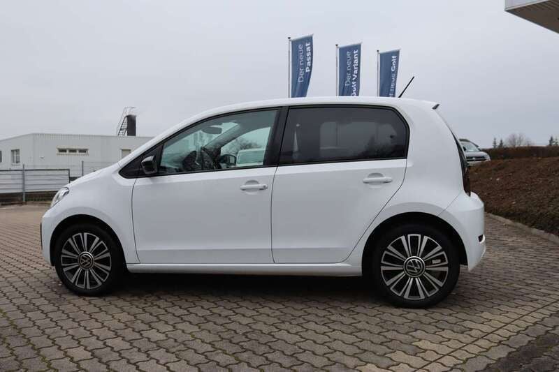 Gebraucht VW up! Style 65 PS (47 kW) 2022 Pure white deep black perleff Kleinwagen