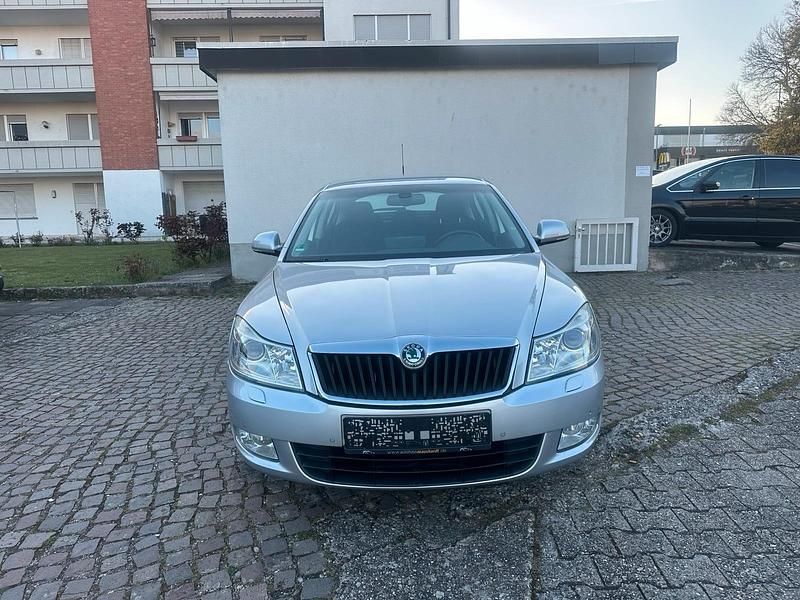 Gebraucht Skoda Octavia 122 PS (89 kW) 2009 Silber Limousine