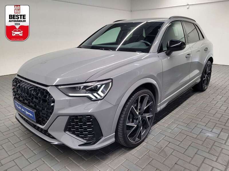 Grau (nardograu) Gebraucht 2019 Audi RS Q3 Ambiente SUV | 46.980 € (Etwas zu teuer) - Bild 1/4