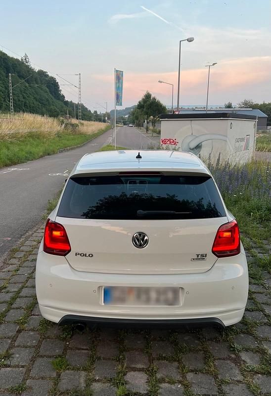 Gebraucht VW Polo R-line 90 PS (66 kW) 2016 Weiß Kleinwagen