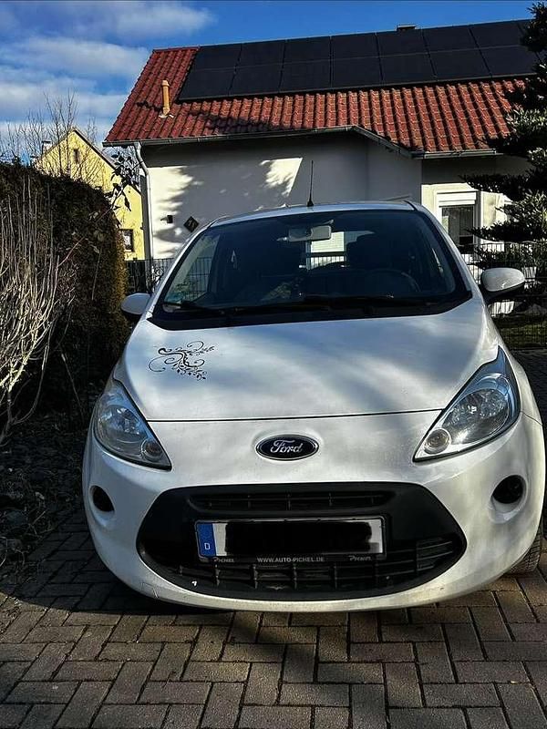 Gebraucht Ford Ka Champions Edition 69 PS (50 kW) 2012 Weiß Kleinwagen