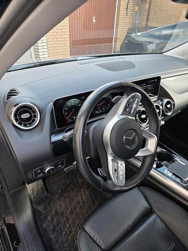 Gebraucht Mercedes B250 AMG line 224 PS (164 kW) 2019 Schwarz Kleinwagen