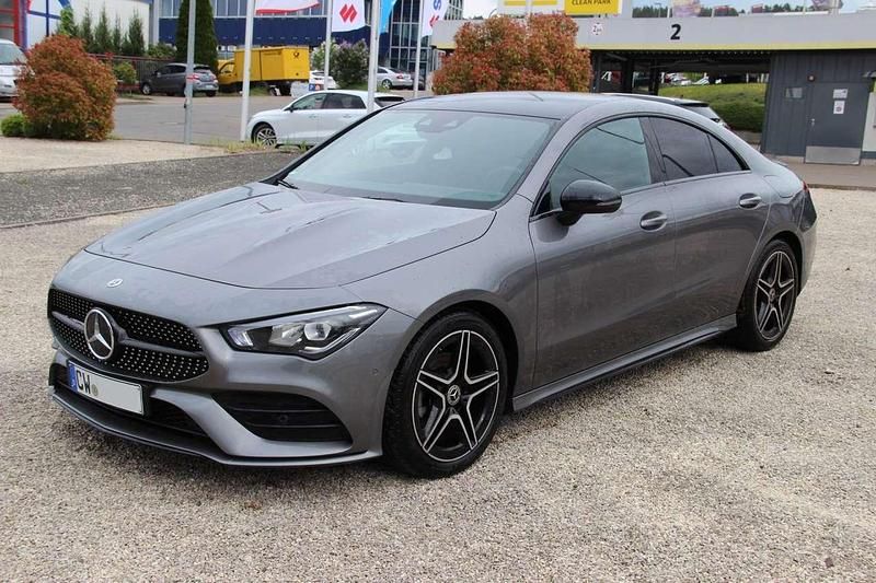 Mountaingrau Gebraucht 2023 Mercedes CLA200 Business Coupé | 34.390 € (Fairer Preis) - Bild 1/4