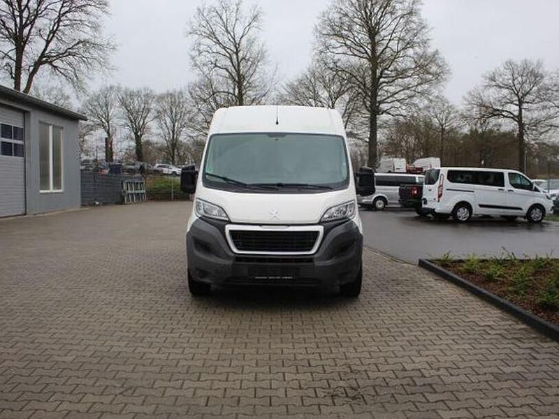 Gebraucht Peugeot Boxer 131 PS (96 kW) 2016 Weiß Van
