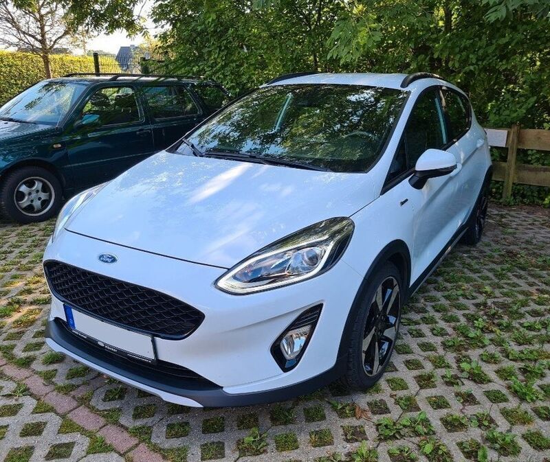 Weiß Gebraucht 2018 Ford Fiesta S Kleinwagen | 14.990 € (Fairer Preis) - Bild 1/4