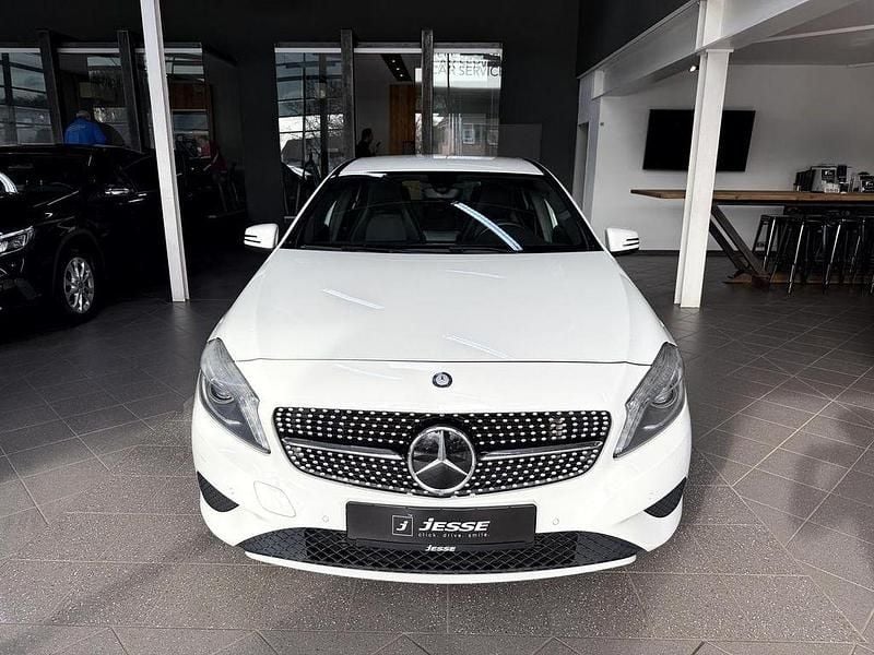 Gebraucht Mercedes A200 Style 156 PS (114 kW) 2012 Calcitweiss  unilack Limousine